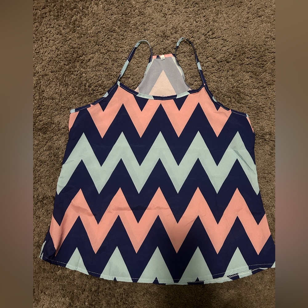 NWOT peach, navy and blue tank top size XL